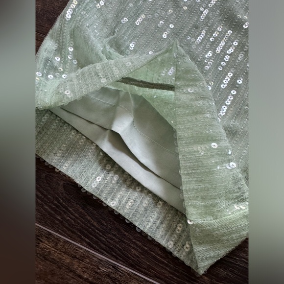 House of Harlow 1960 Pistachio Colored Flowy, Wide Leg, Sequin Pants size 6 - Picture 7 of 9